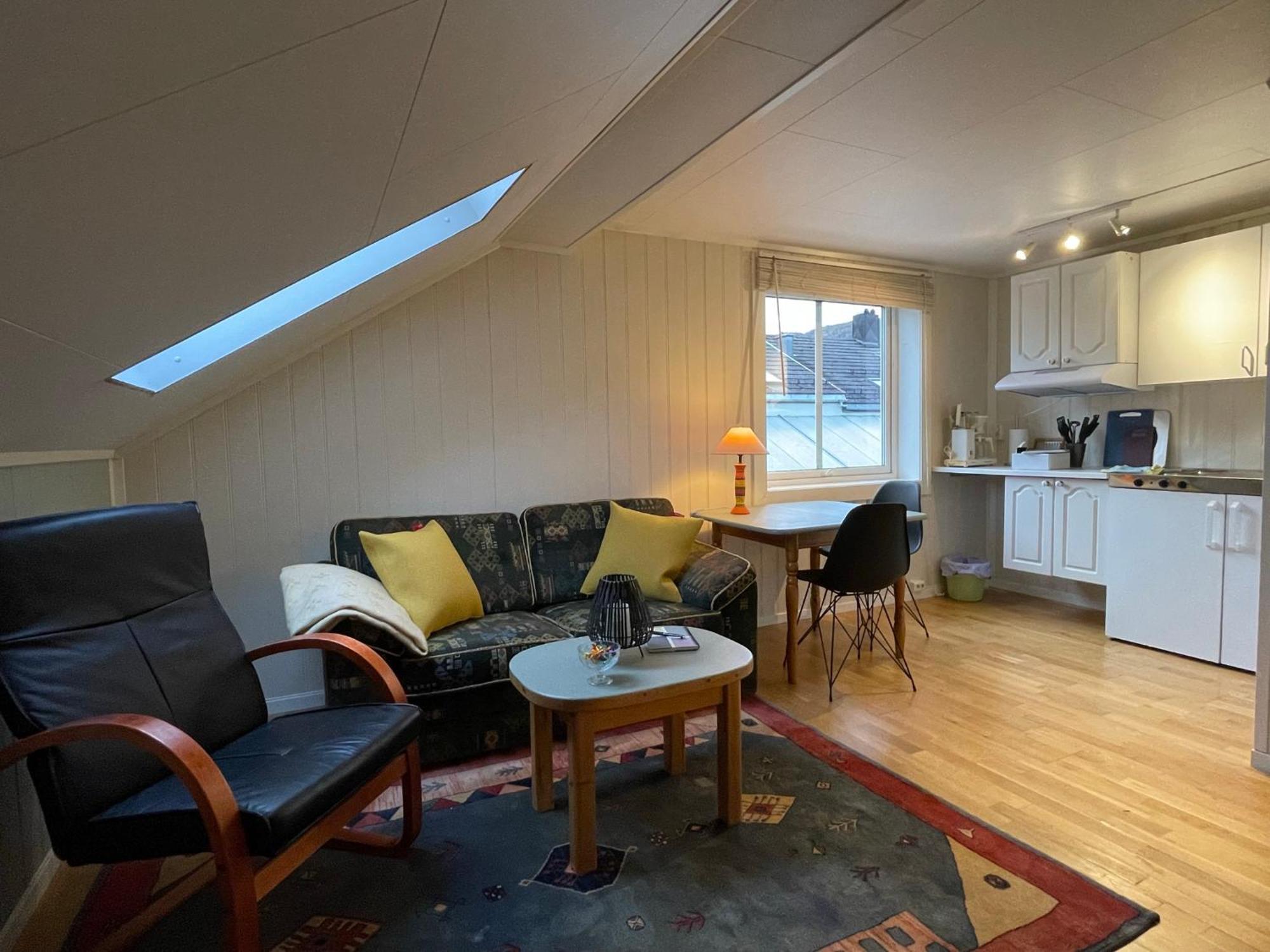 Bakkebo Trollstigen Apartment อองดาลส์เนส ภายนอก รูปภาพ